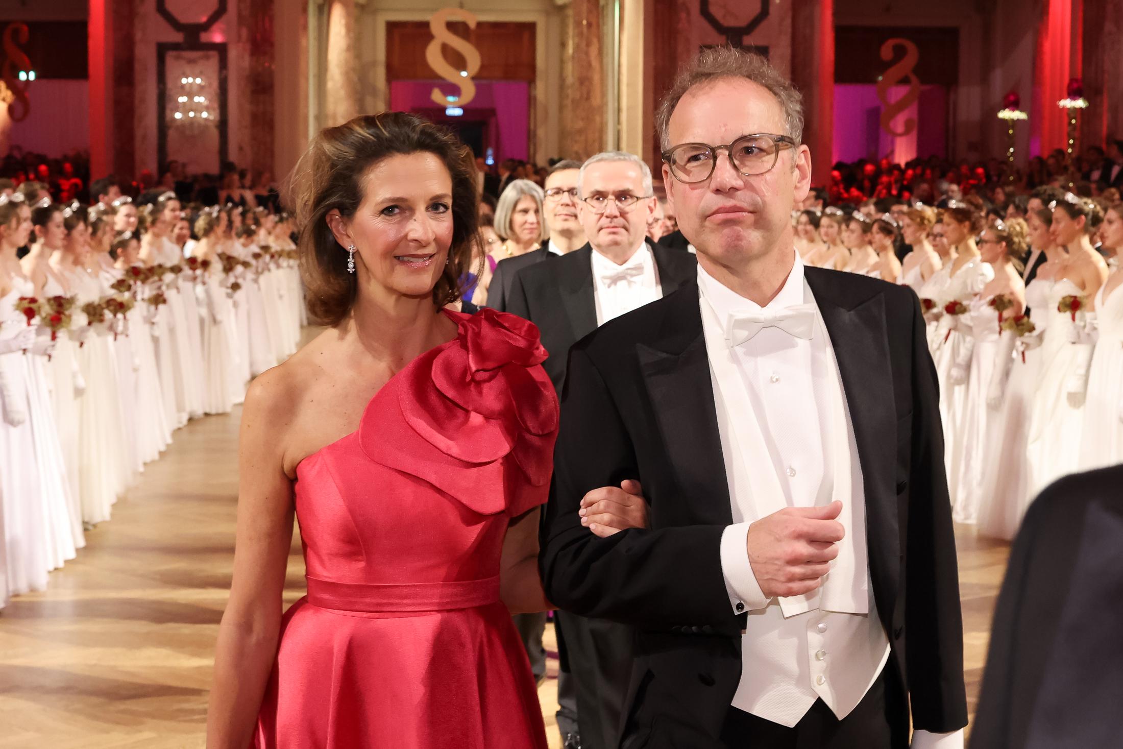 Dekanin Univ.-Prof.in Dr.in Brigitta Zöchling-Jud und RA Univ.-Prof. Dr. Christian Rabl