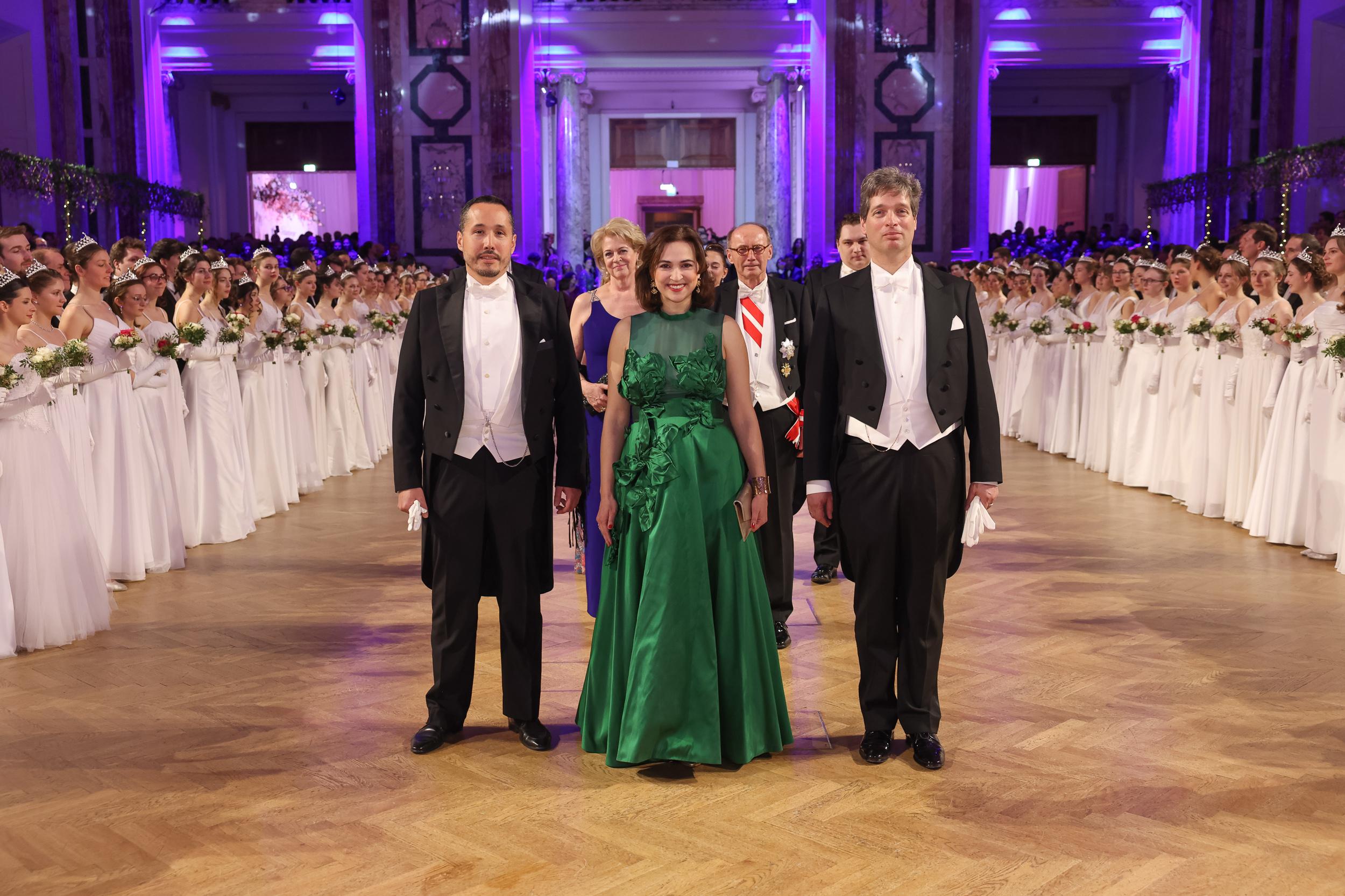 Einzug Bundesministerin Dr. Alma Zadić