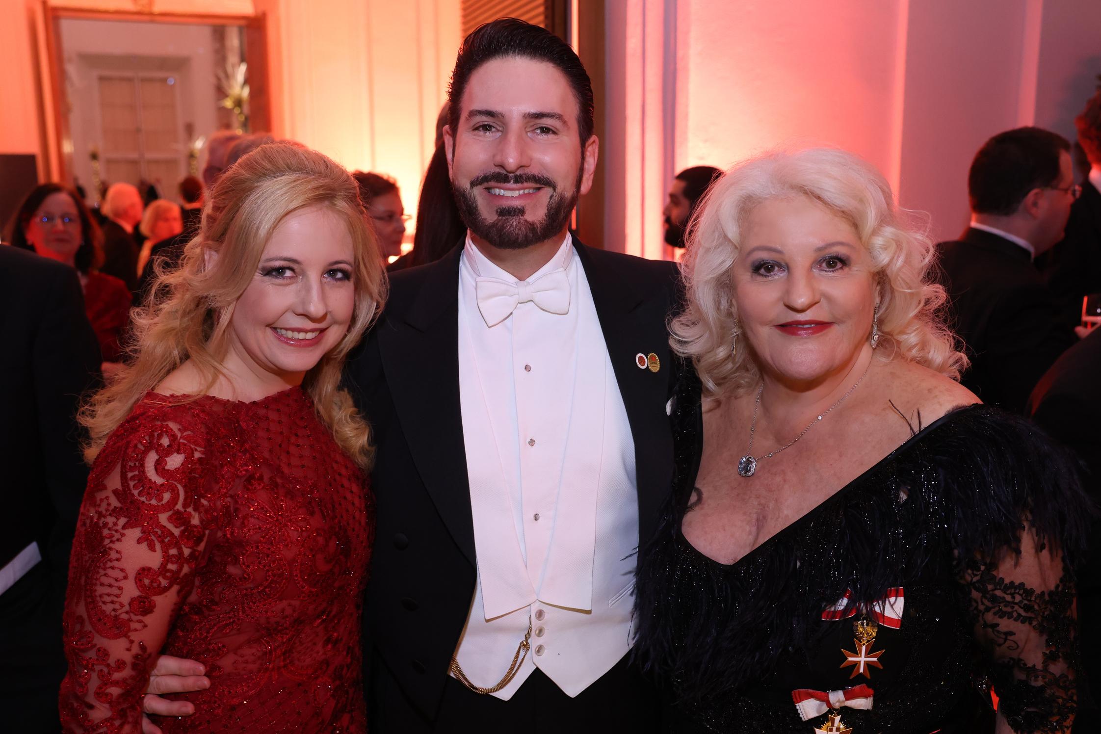 Iva Schell, Clemens Unterreiner und Marika Lichter